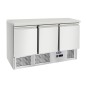 Mesa Refrigeración Y Ensaladera Con 3 Puertas Capacidad 380L 2°/+8°C 1365X700X910MM Mesa Refrigeración Y Ensaladera Con 3 Puertas Capacidad 380L 2°/+8°C 1365X700X910MM