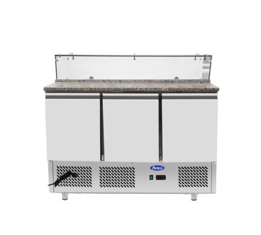 Mesa Refrigeración Y Ensaladera Repisa de Cristal Rectangular 7xGN1/3 - Con 3 Puertas Capacidad 380L 2°/+8°C 1365X700X918MM