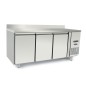 Mesa Refrigerada Acero Inox Con Tope Ventilada Con 3 Puertas - Capacidad 420L -2°/+8°C 1795X700X850+100MM Mesa Refrigerada Acero Inox Con Tope Ventilada Con 3 Puertas - Capacidad 420L -2°/+8°C 1795X700X850+100MM